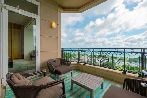 $2,999,000 | 2550 North Lakeview Avenue, Unit S2502, Chicago, IL 60614