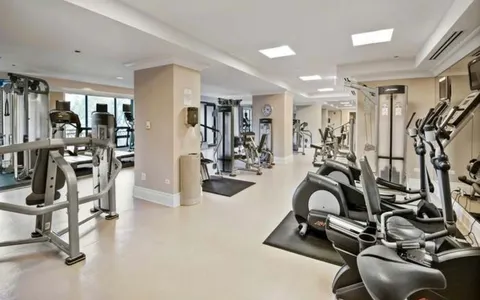 $2,999,000 | 2550 North Lakeview Avenue, Unit S2502, Chicago, IL 60614