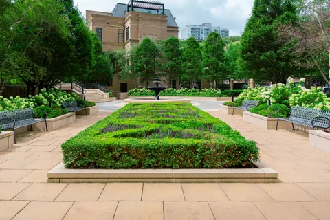 $2,999,000 | 2550 North Lakeview Avenue, Unit S2502, Chicago, IL 60614