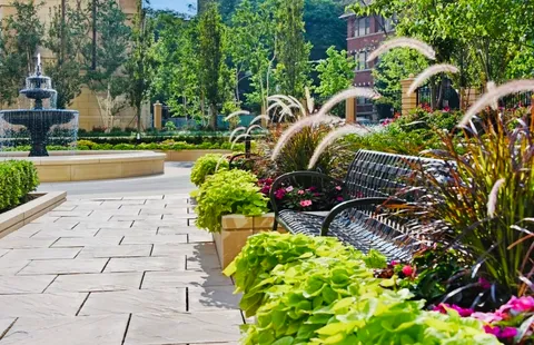 $2,999,000 | 2550 North Lakeview Avenue, Unit S2502, Chicago, IL 60614