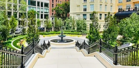 $2,999,000 | 2550 North Lakeview Avenue, Unit S2502, Chicago, IL 60614