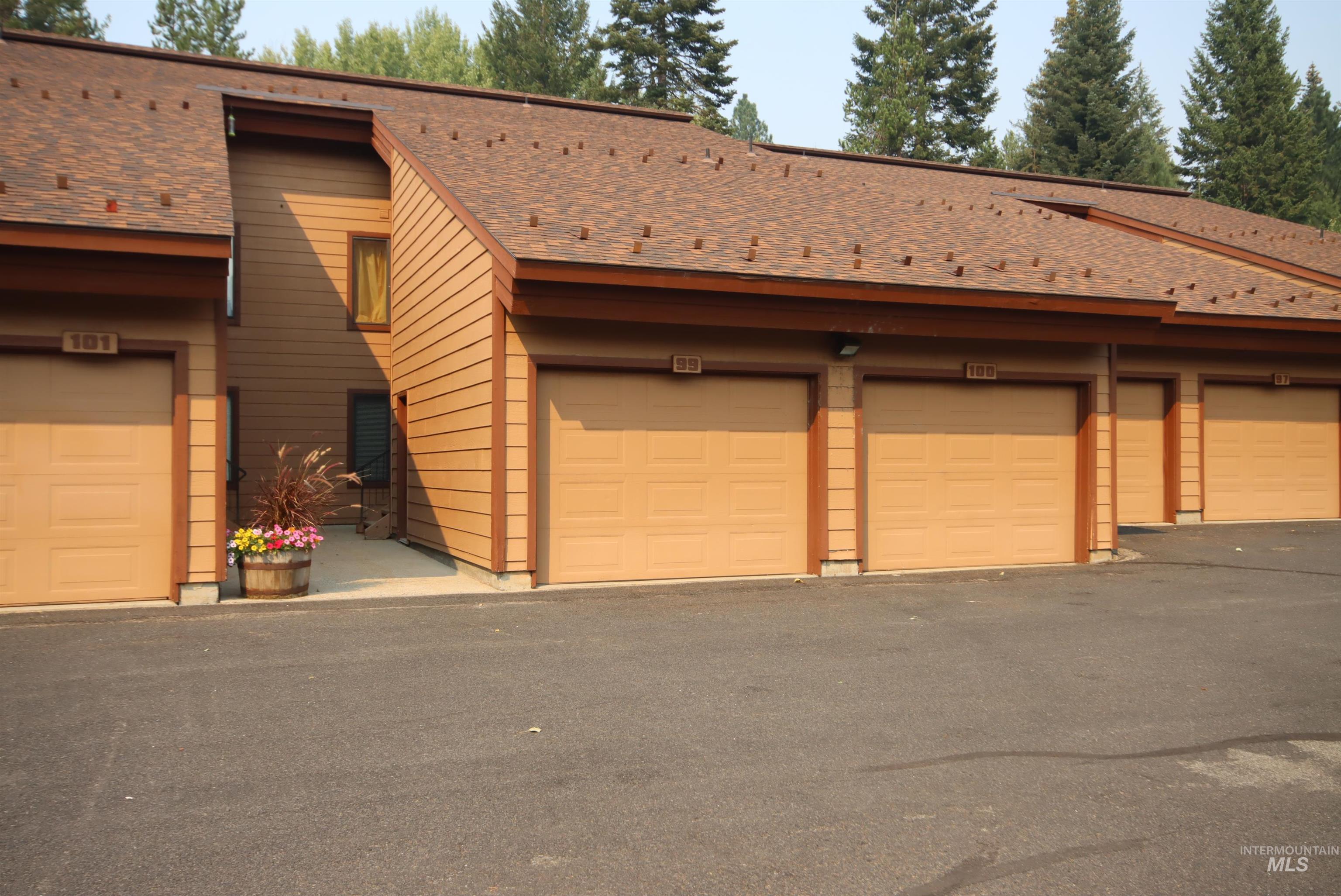 1607 Davis Avenue, Unit 100, McCall, ID 83638 Compass