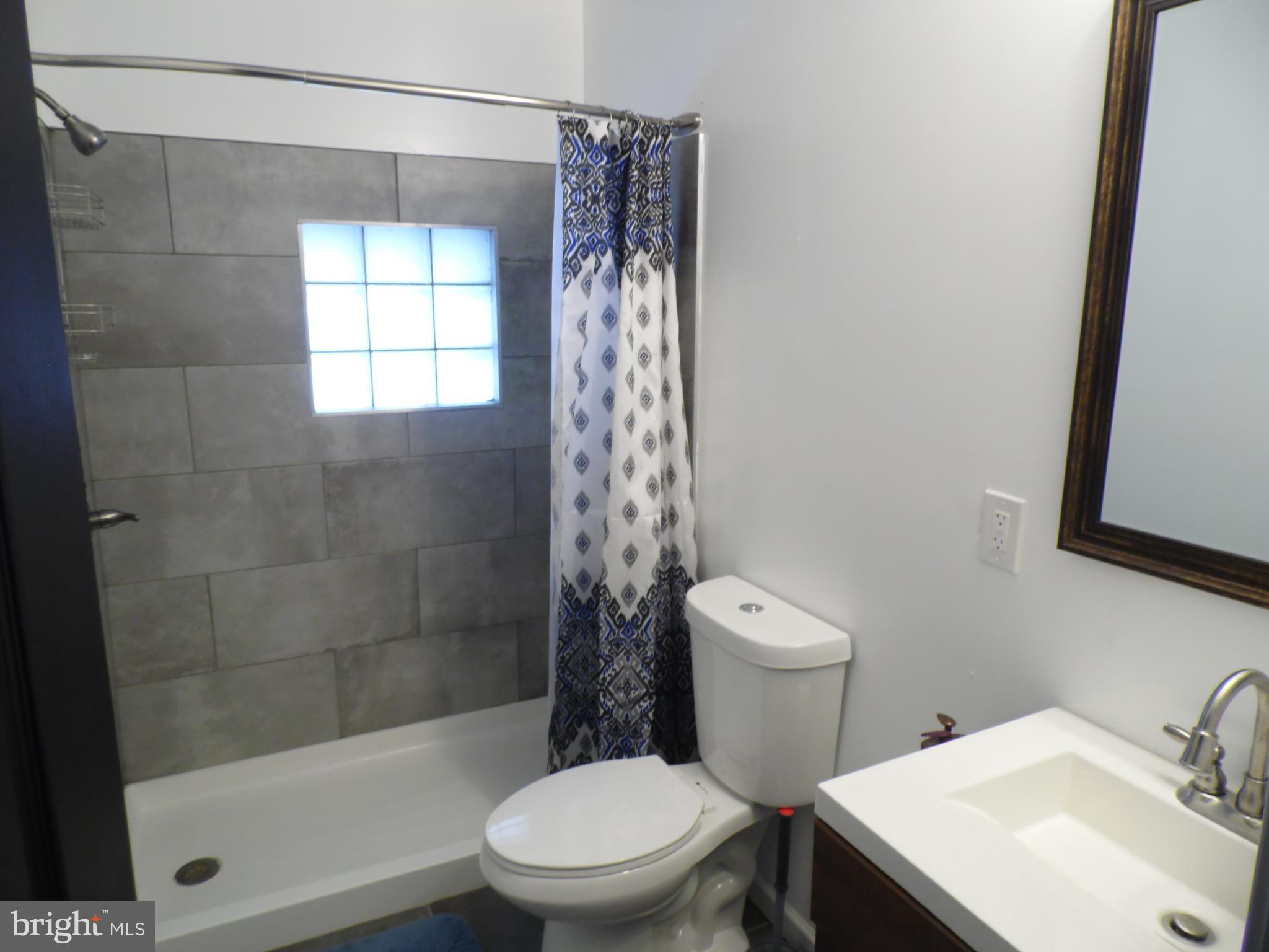 3727 Nortonia Road Baltimore, MD 21216 - Photo 11 of 21 Bath