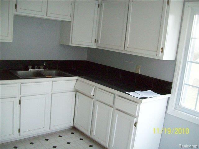 5828 Davison Road Lapeer, MI 48446 - Photo 10 of 12 davison 5828 018