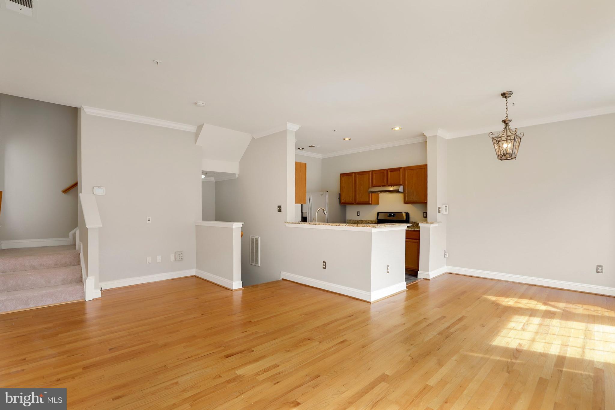 46390 Monocacy Square Sterling, VA 20165 - Photo 3 of 21