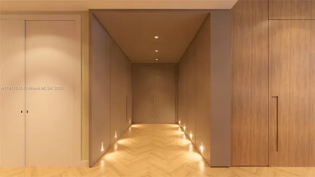 $5,400,000 | 300 Biscayne Blvd Way, Unit 1704, Miami, FL 33131