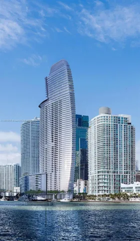 $5,400,000 | 300 Biscayne Blvd Way, Unit 1704, Miami, FL 33131