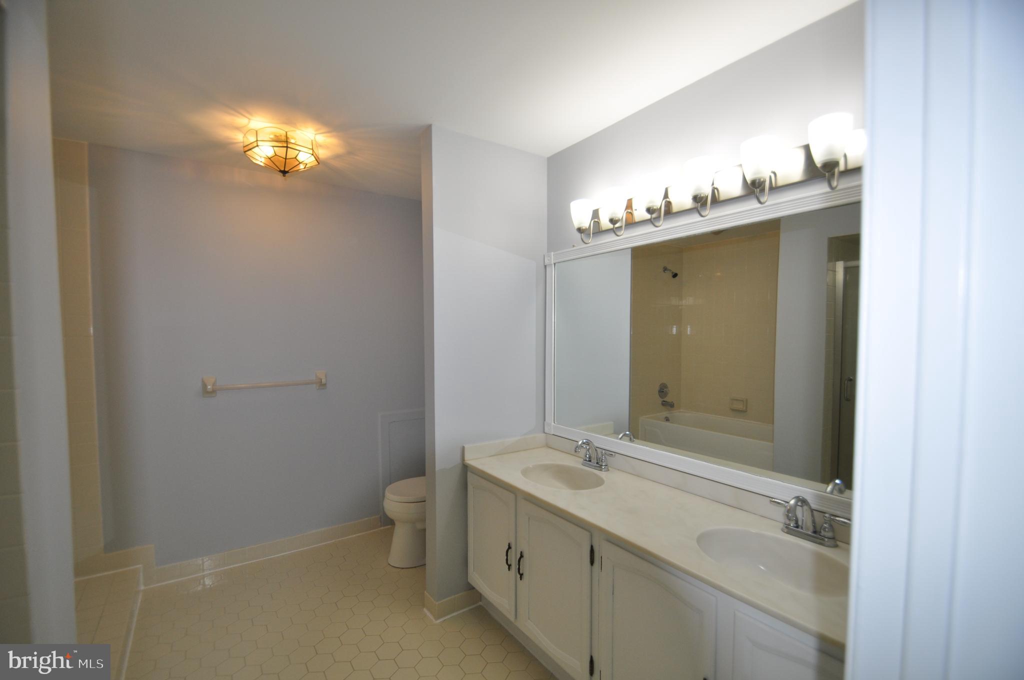 100 Country Flower Road Newark, DE 19711 - Photo 12 of 24 Master Bathroom