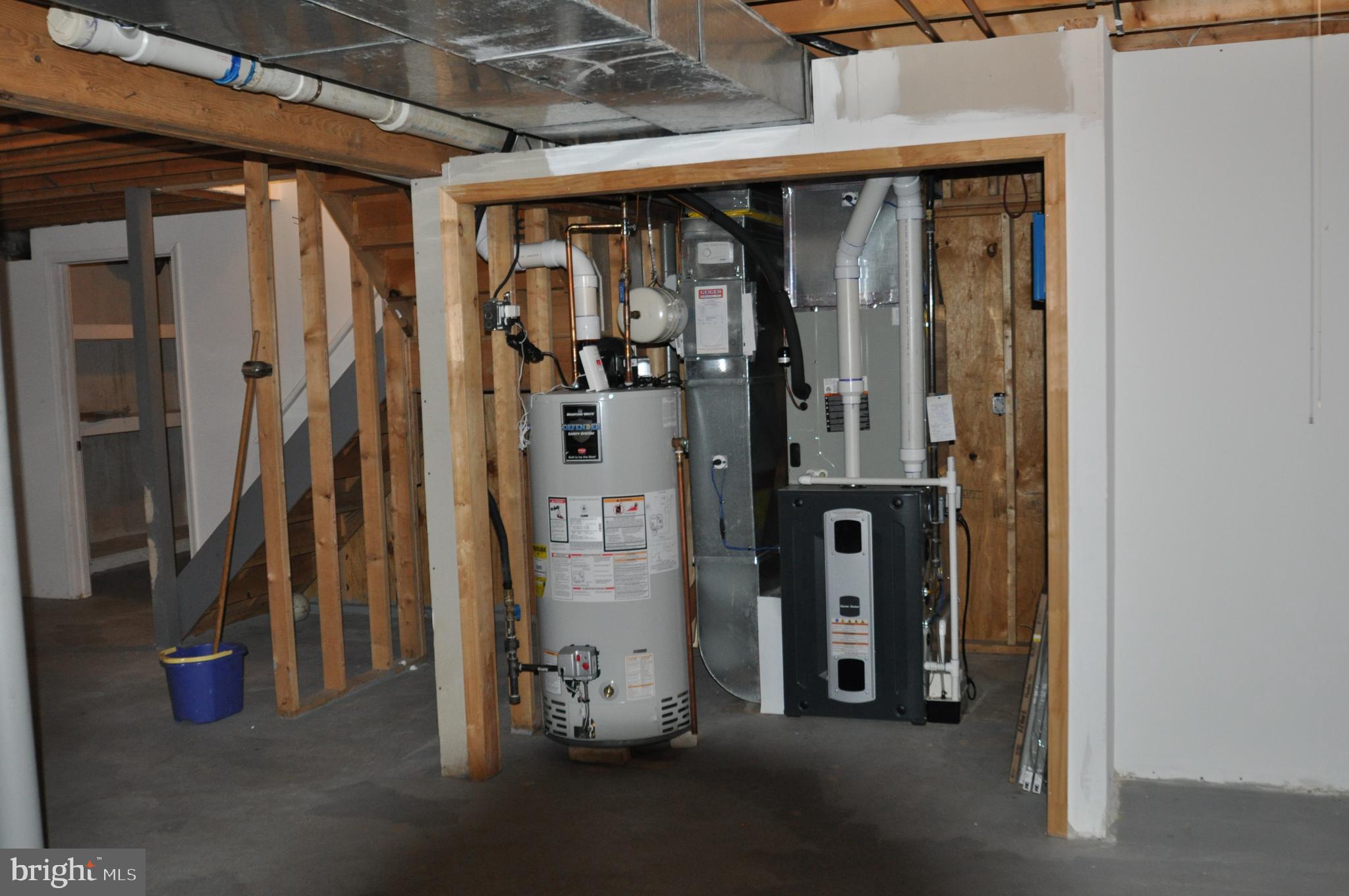 100 Country Flower Road Newark, DE 19711 - Photo 18 of 24 Dual Zone Natural gas furnace -2 yrs new