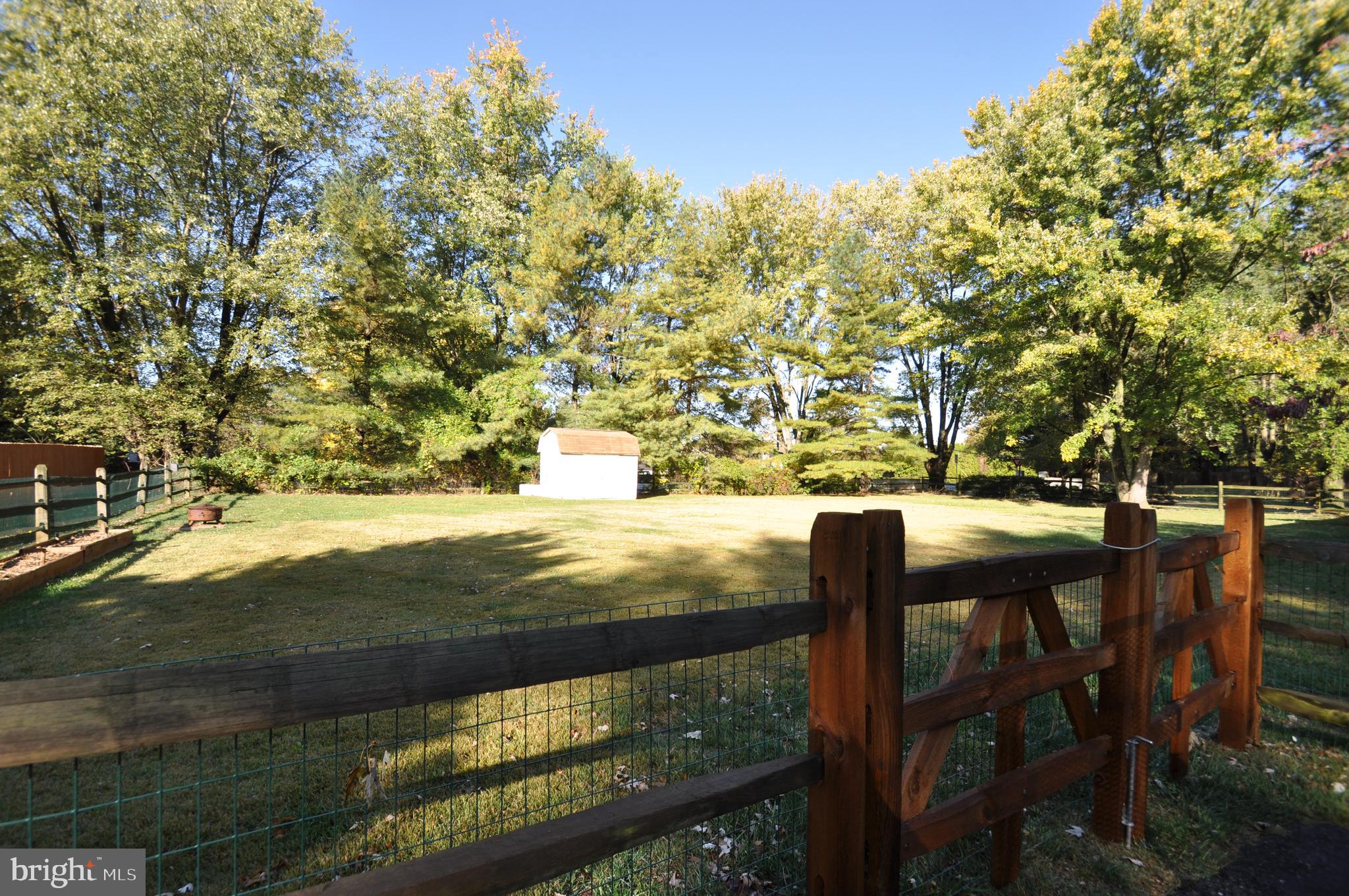 100 Country Flower Road Newark, DE 19711 - Photo 21 of 24 Lovely backyard setting & completely fenced.