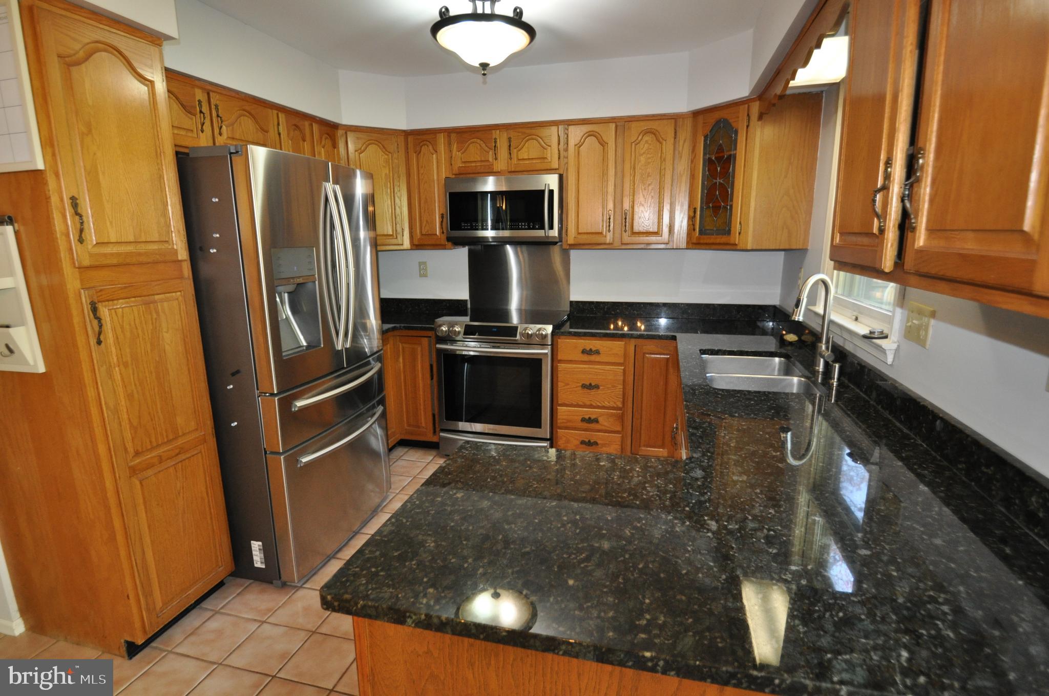 100 Country Flower Road Newark, DE 19711 - Photo 4 of 24 All stainless steel appliances " Included"