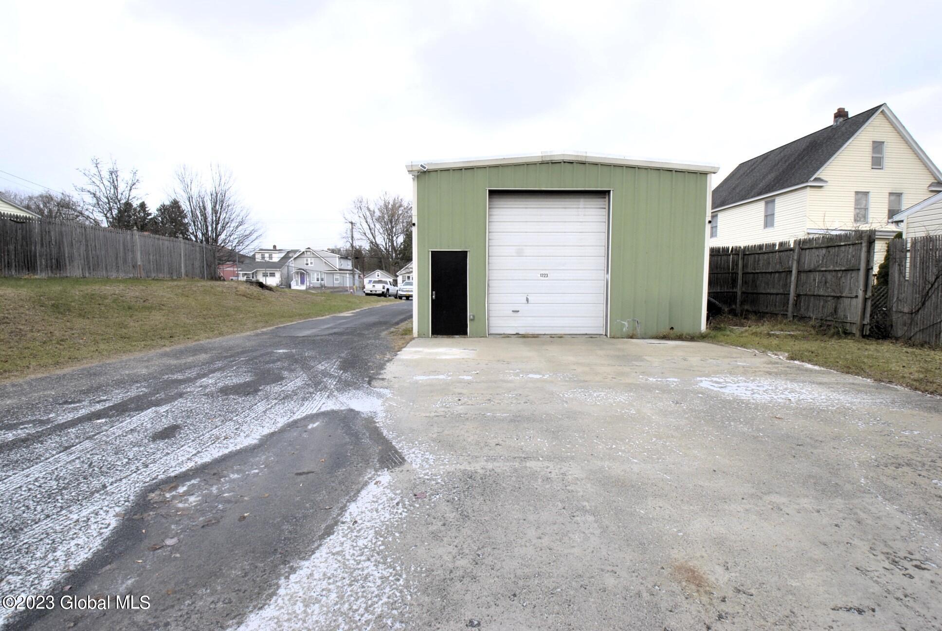 104 Sand Creek Road Colonie, NY 12205 - Photo 3 of 18 _DSC0570