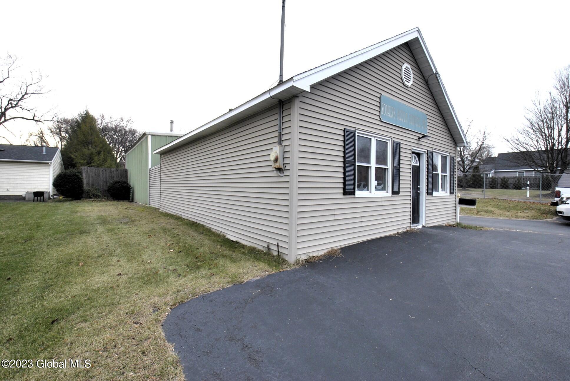 104 Sand Creek Road Colonie, NY 12205 - Photo 5 of 18 _DSC0575