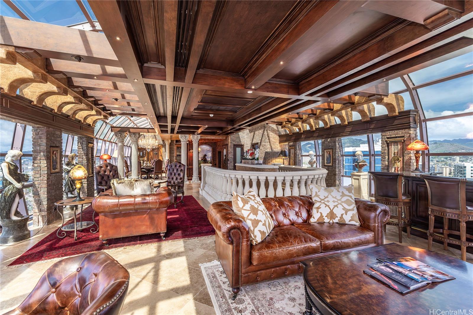 425 South Street, Unit 4501 Honolulu, HI 96813 - Photo 3 of 12 a balcony with furniture