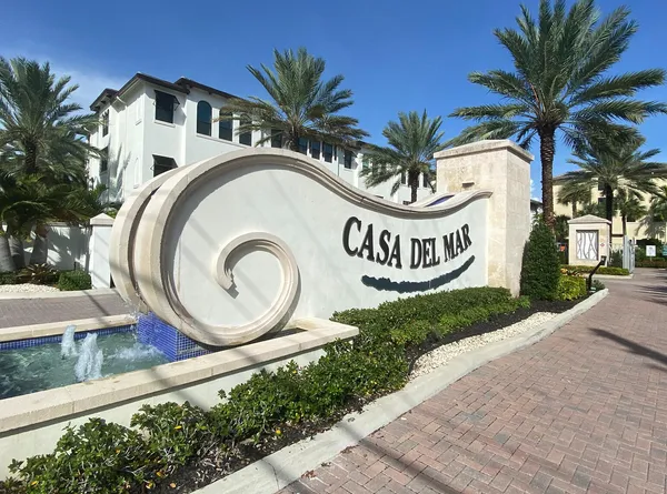 $829,900 | 621 Windward Circle, Boynton Beach, FL 33435