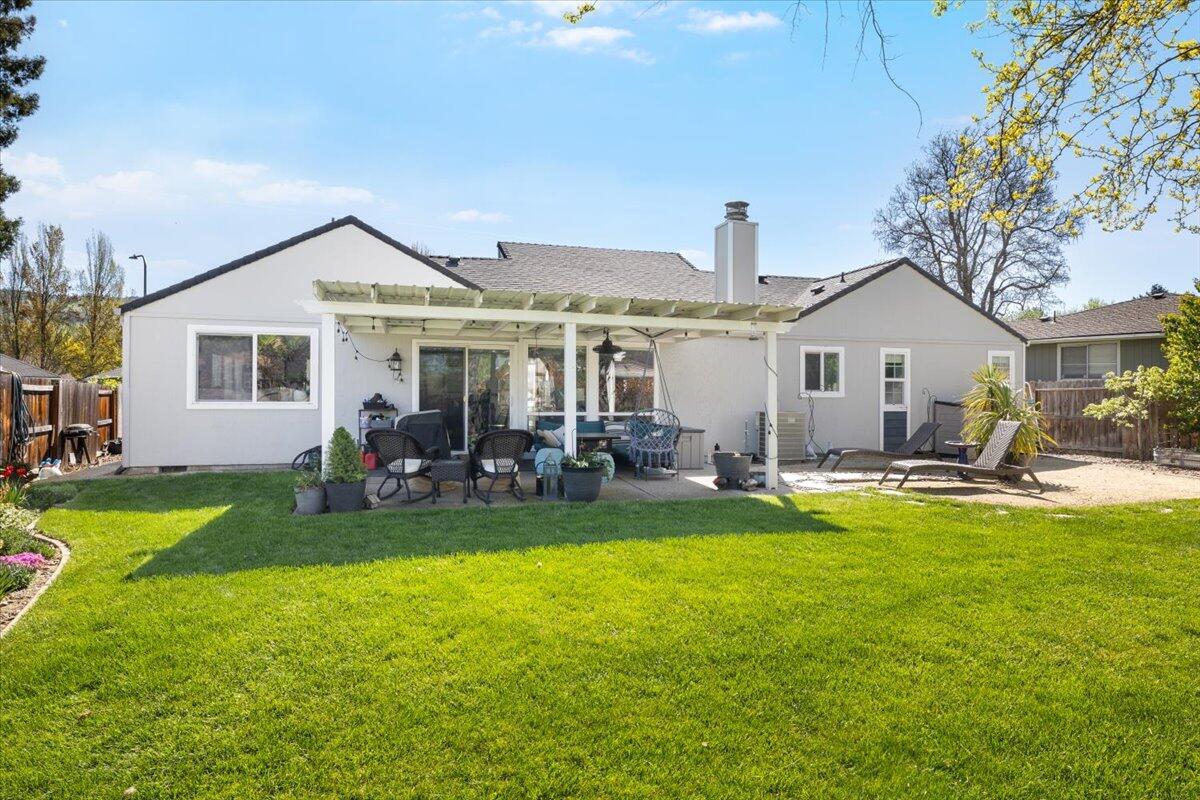 2671 Aldersgate Road Medford, OR 97504 - Photo 30 of 36 07-CI_2871