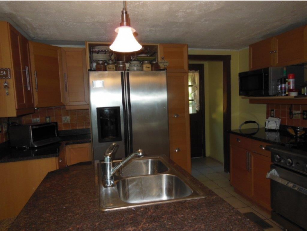 31 Gale Village Road Newton, NH 03858 - Photo 5 of 21 Gallery Image 5