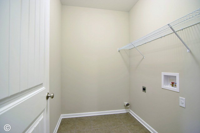 2510 Ridgewood Way Phenix City, undefined 36870 - Photo 8 of 20 a view of room with racks on the wall
