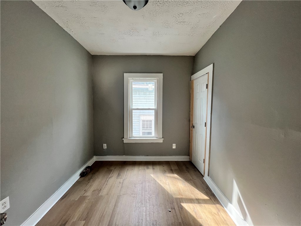 521 Clifford Avenue Rochester, NY 14621 - Photo 8 of 23