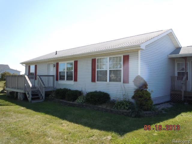 14561 Burt Road Allenton, MI 48002 - Photo 2 of 19 DSCN5724.jpg