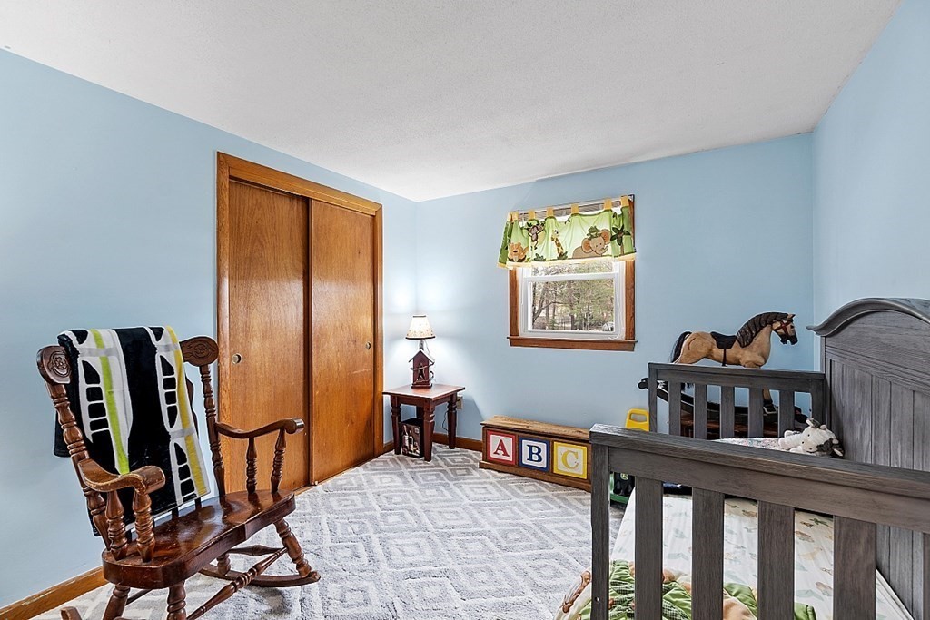 21 Oakland Road Pepperell, MA 01463 - Photo 12 of 36 Gallery Image 12