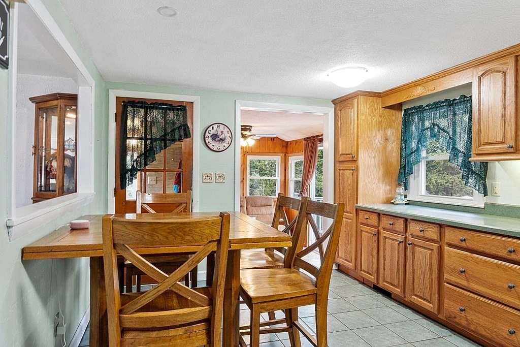 21 Oakland Road Pepperell, MA 01463 - Photo 4 of 36 Gallery Image 4