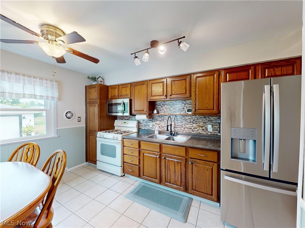 1833 Ridgewick Drive Wickliffe, OH 44092 - Photo 5 of 17