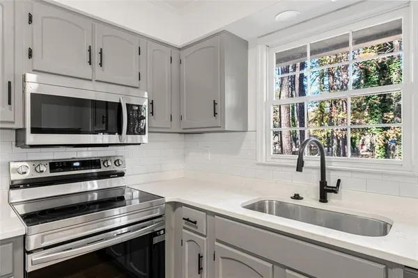 $2,300 | 444 Wellington Way, Jonesboro, GA 30238