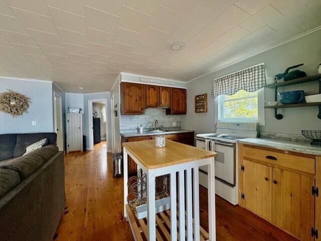 156 Sandy Point Road Sanford, ME 04073 - Photo 18 of 49 Kitchen