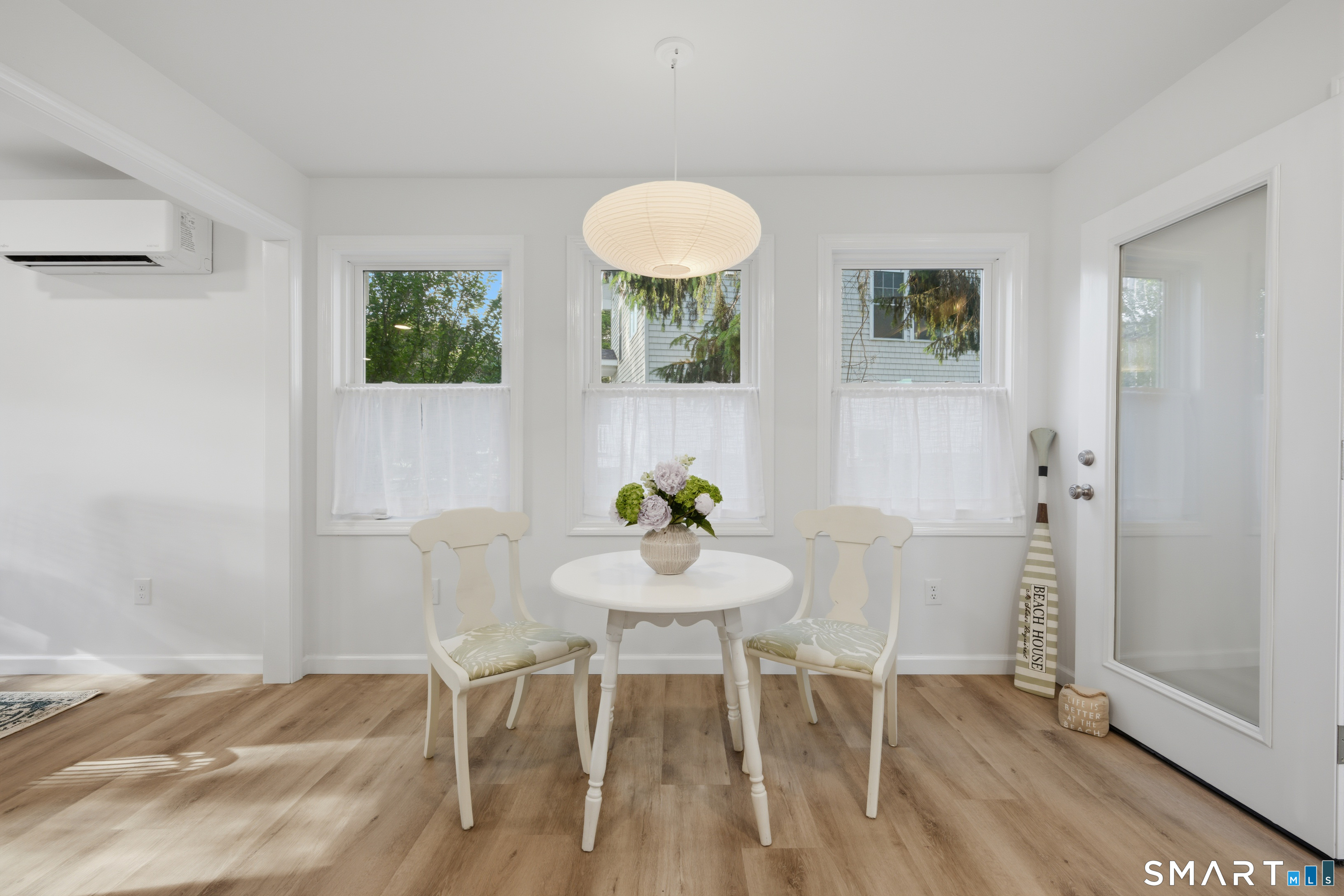 52 Chalker Beach Road Old Saybrook, CT 06475 - Photo 11 of 32 Dining area