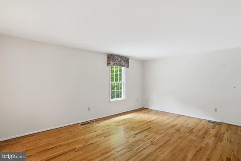a picture of a room