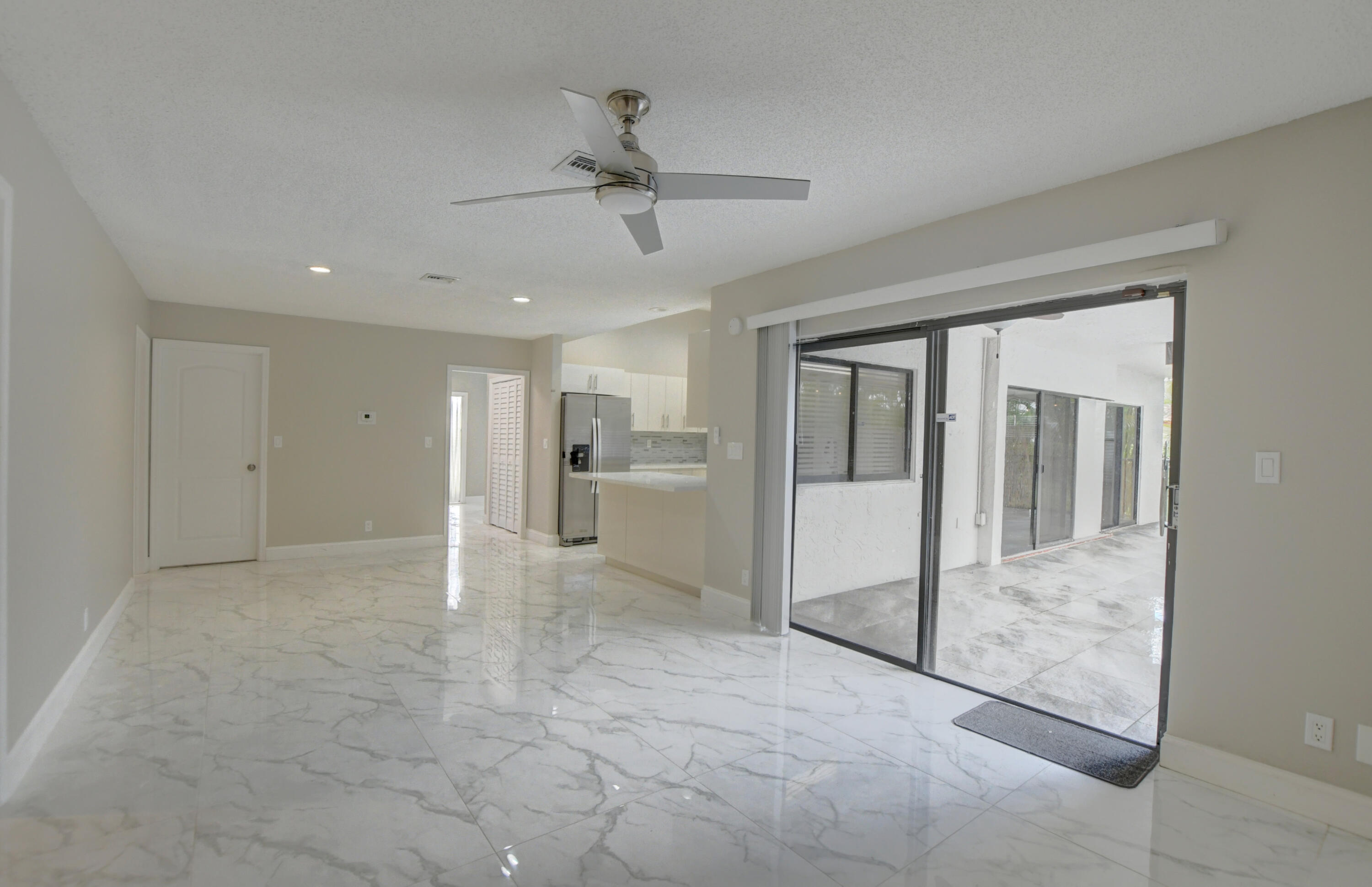1401 Northwest 14th Avenue Boca Raton, FL 33486 - Photo 16 of 41 Family Room