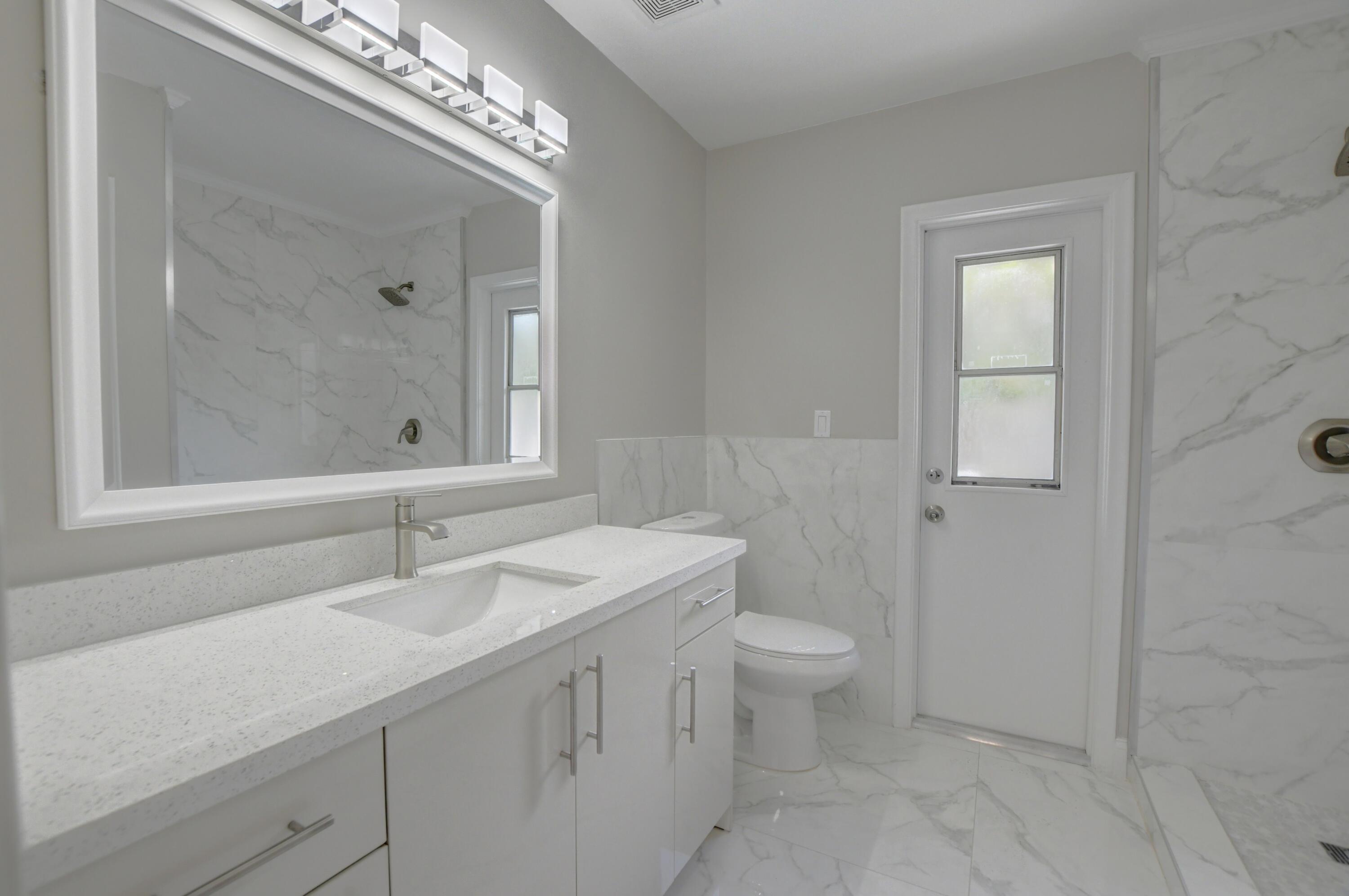 1401 Northwest 14th Avenue Boca Raton, FL 33486 - Photo 19 of 41 2nd Bath with Shower