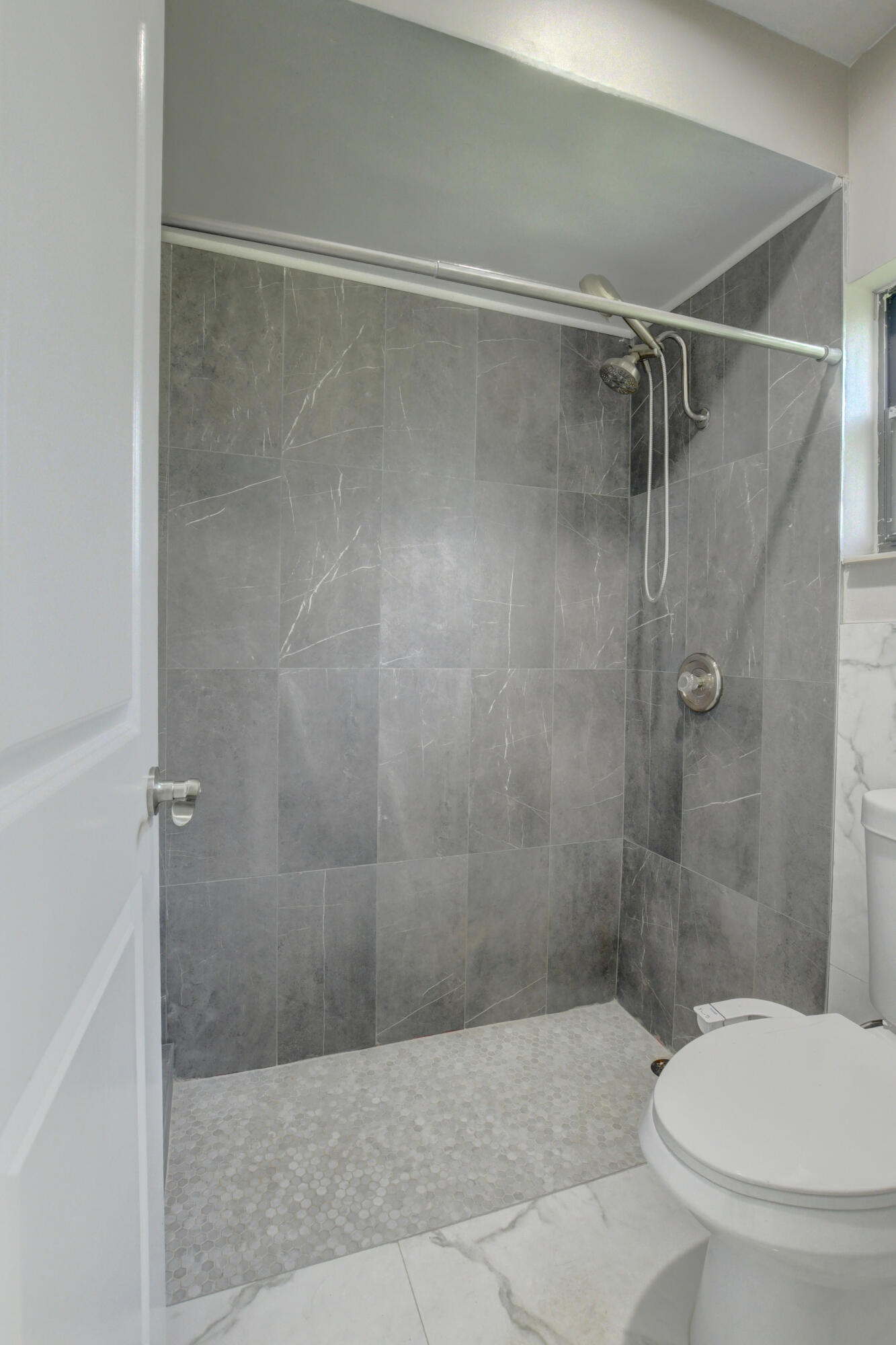 1401 Northwest 14th Avenue Boca Raton, FL 33486 - Photo 29 of 41 Primary Bath