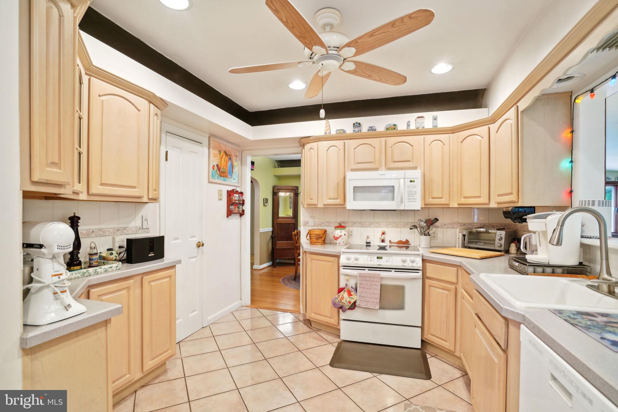 2245 Edge Hill Road Huntingdon Valley, PA 19006 - Photo 12 of 50 Gallery Image 12