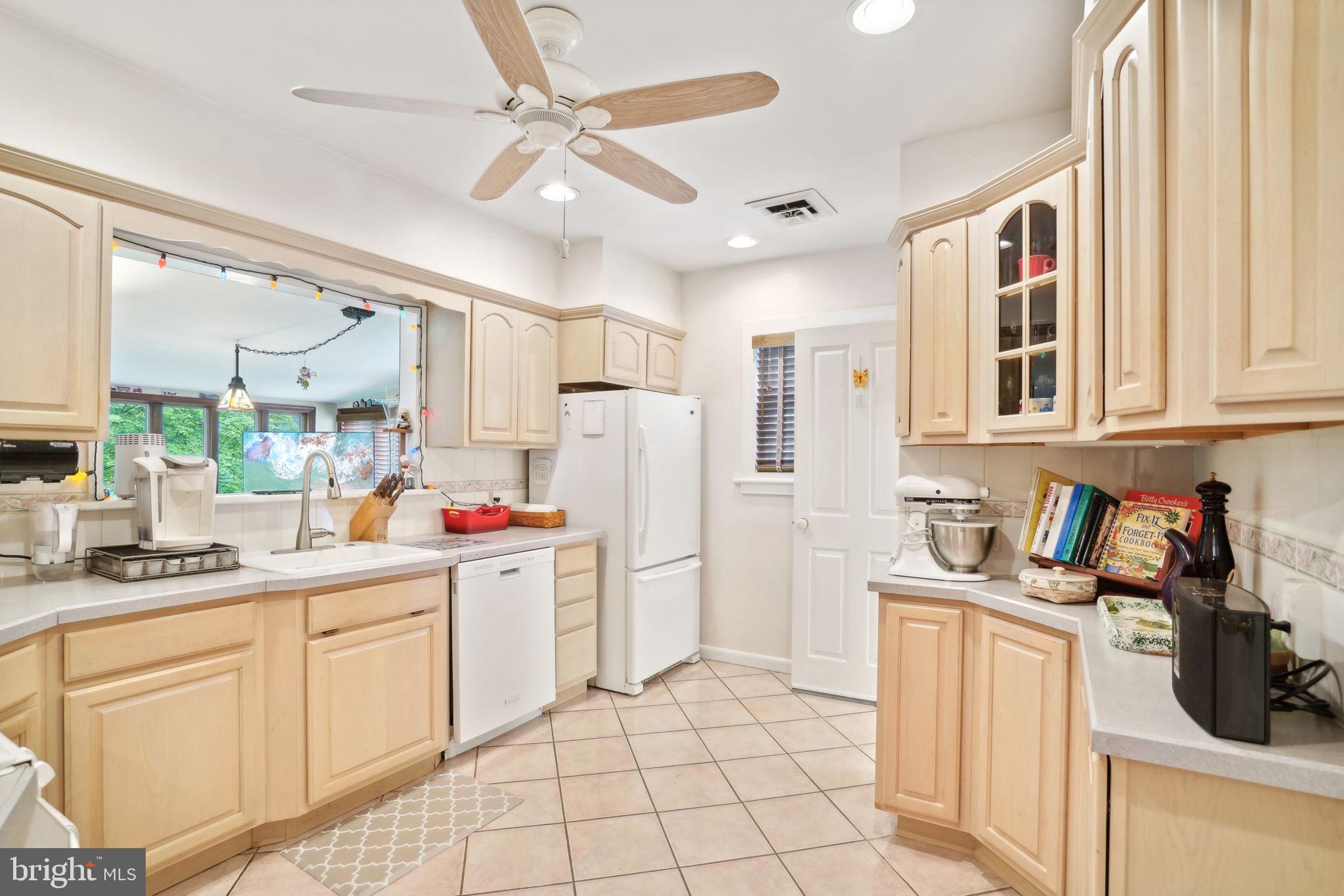 2245 Edge Hill Road Huntingdon Valley, PA 19006 - Photo 13 of 50 Gallery Image 13