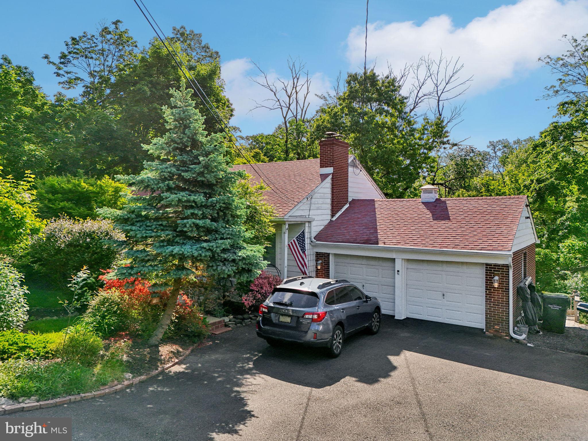2245 Edge Hill Road Huntingdon Valley, PA 19006 - Photo 2 of 50 Gallery Image 2