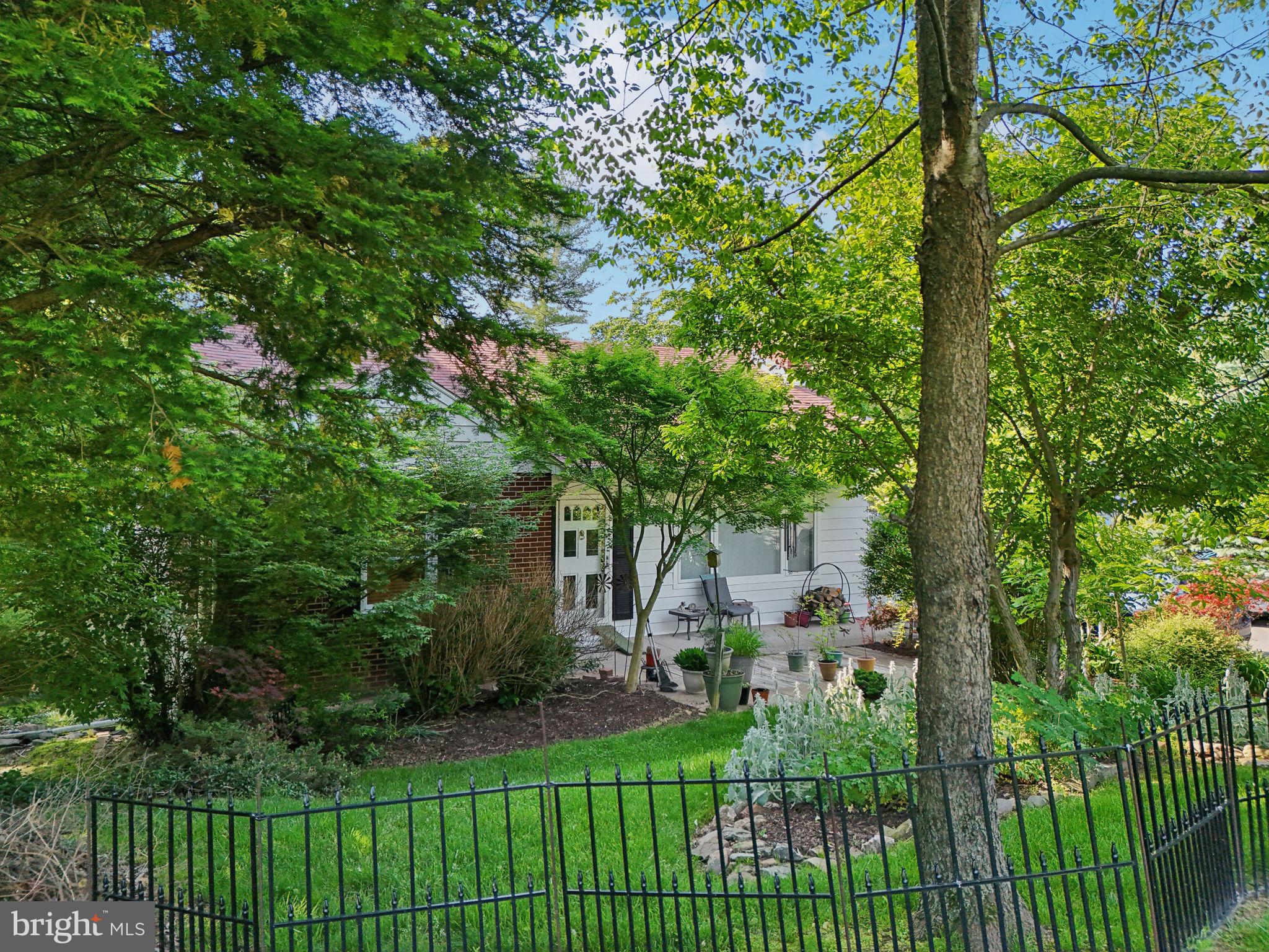 2245 Edge Hill Road Huntingdon Valley, PA 19006 - Photo 3 of 50 Gallery Image 3