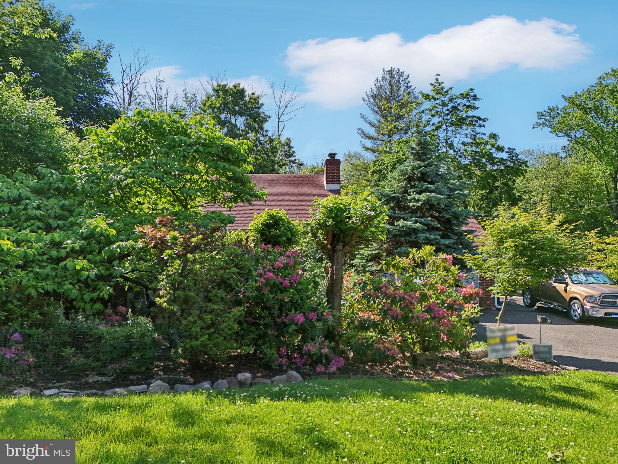 2245 Edge Hill Road Huntingdon Valley, PA 19006 - Photo 4 of 50 Gallery Image 4