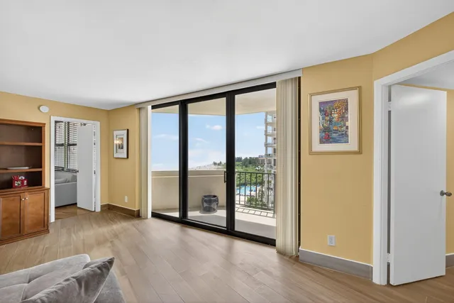 $5,500 | 2800 North Ocean Drive, Unit A 10 A, Singer Island, FL 33404