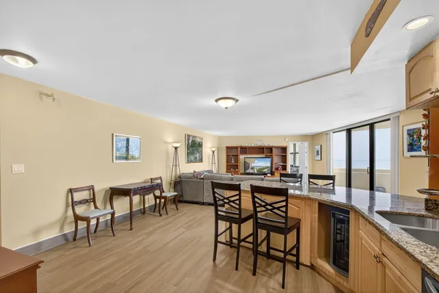 $5,500 | 2800 North Ocean Drive, Unit A 10 A, Singer Island, FL 33404