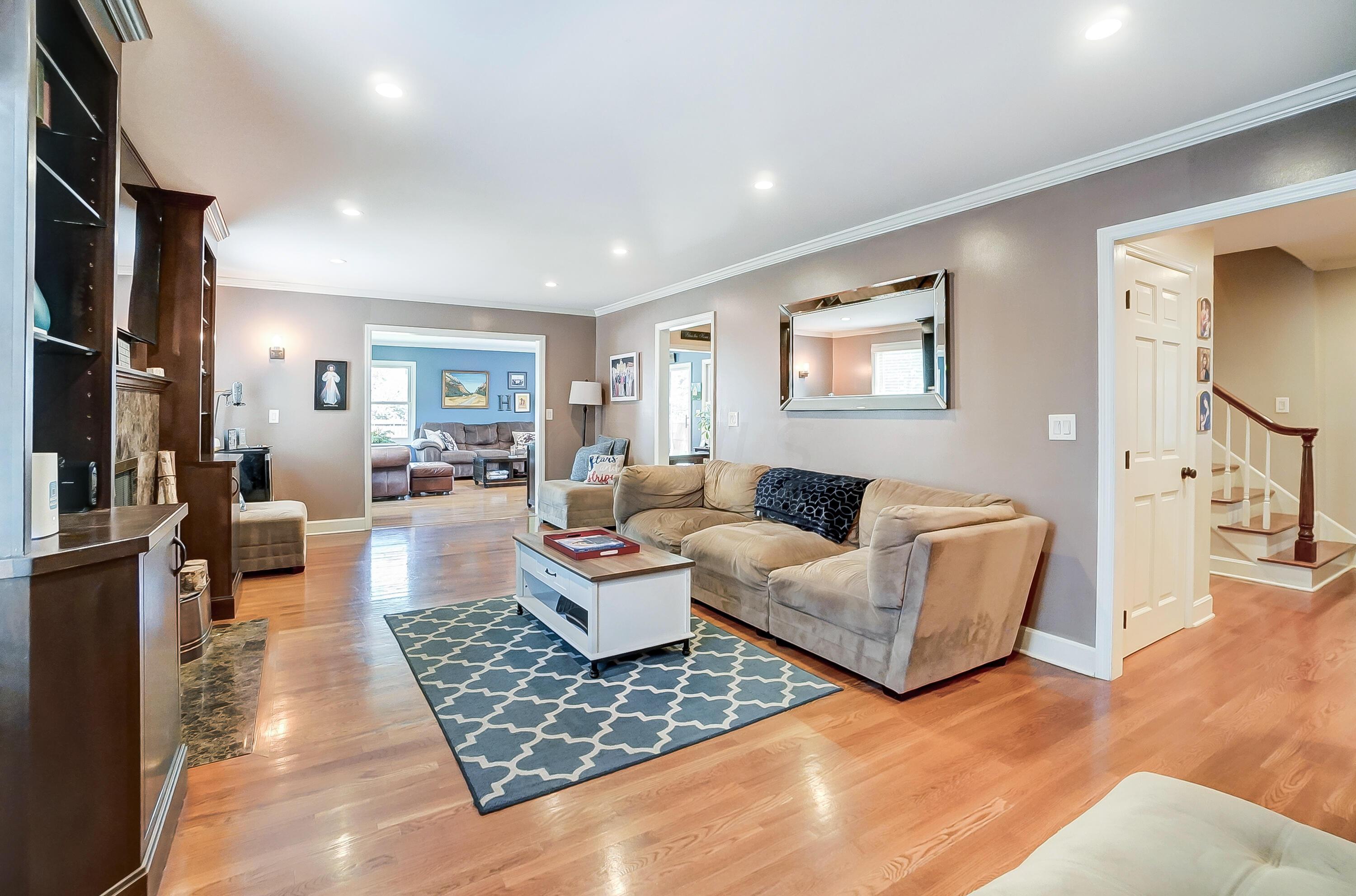 179 South Harding Road Columbus, OH 43209 - Photo 11 of 48 Family Room