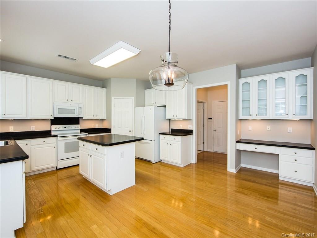 8514 Brentfield Road Huntersville, NC 28078 - Photo 3 of 24 Gallery Image 3