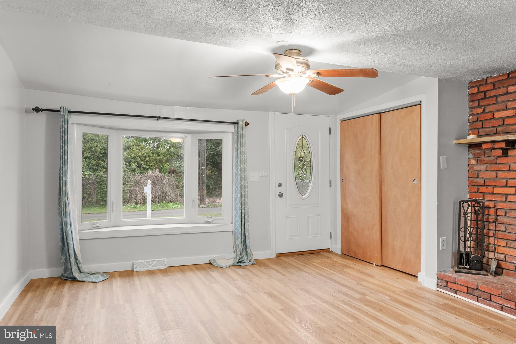 1025 5th Avenue Croydon, PA 19021 - Photo 4 of 31