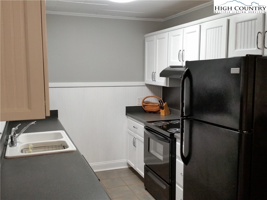 262 Sunset Drive Boone, NC 28607 - Photo 5 of 18 Gallery Image 5