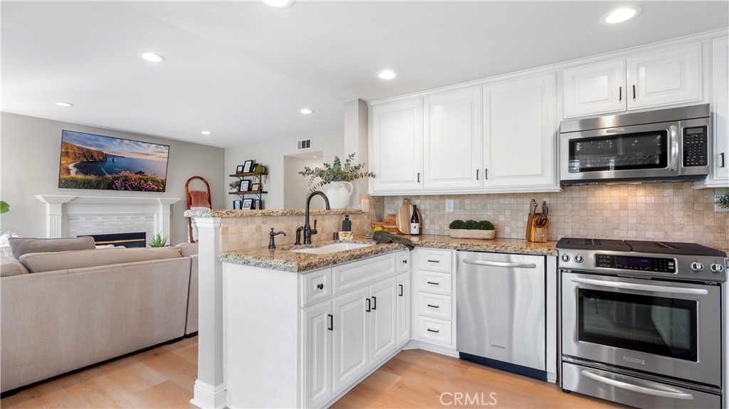 23462 Riversbridge Way Valencia, CA 91354 - Photo 14 of 57