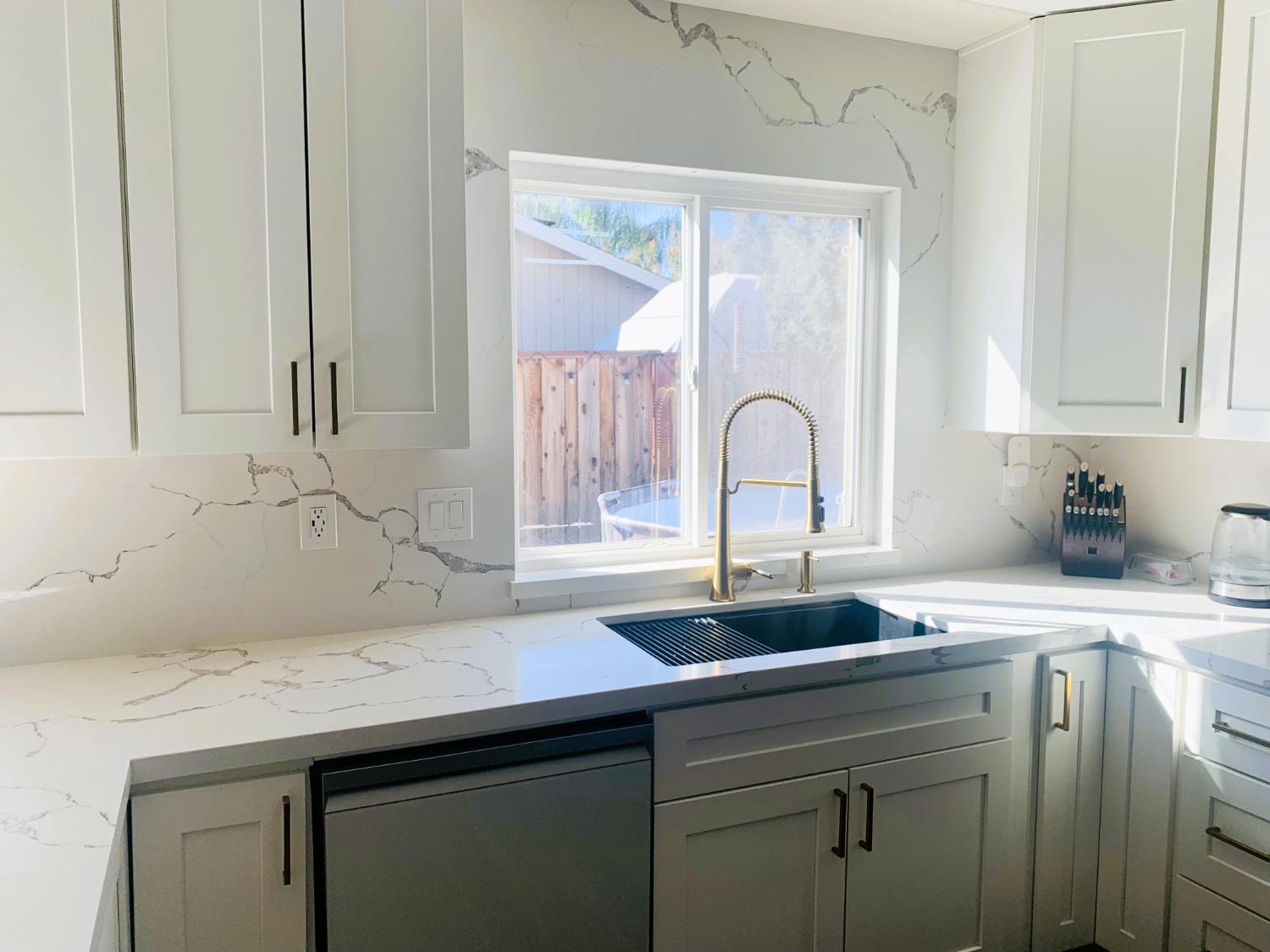 1049 Compass Lane Manteca, CA 95337 - Photo 4 of 13