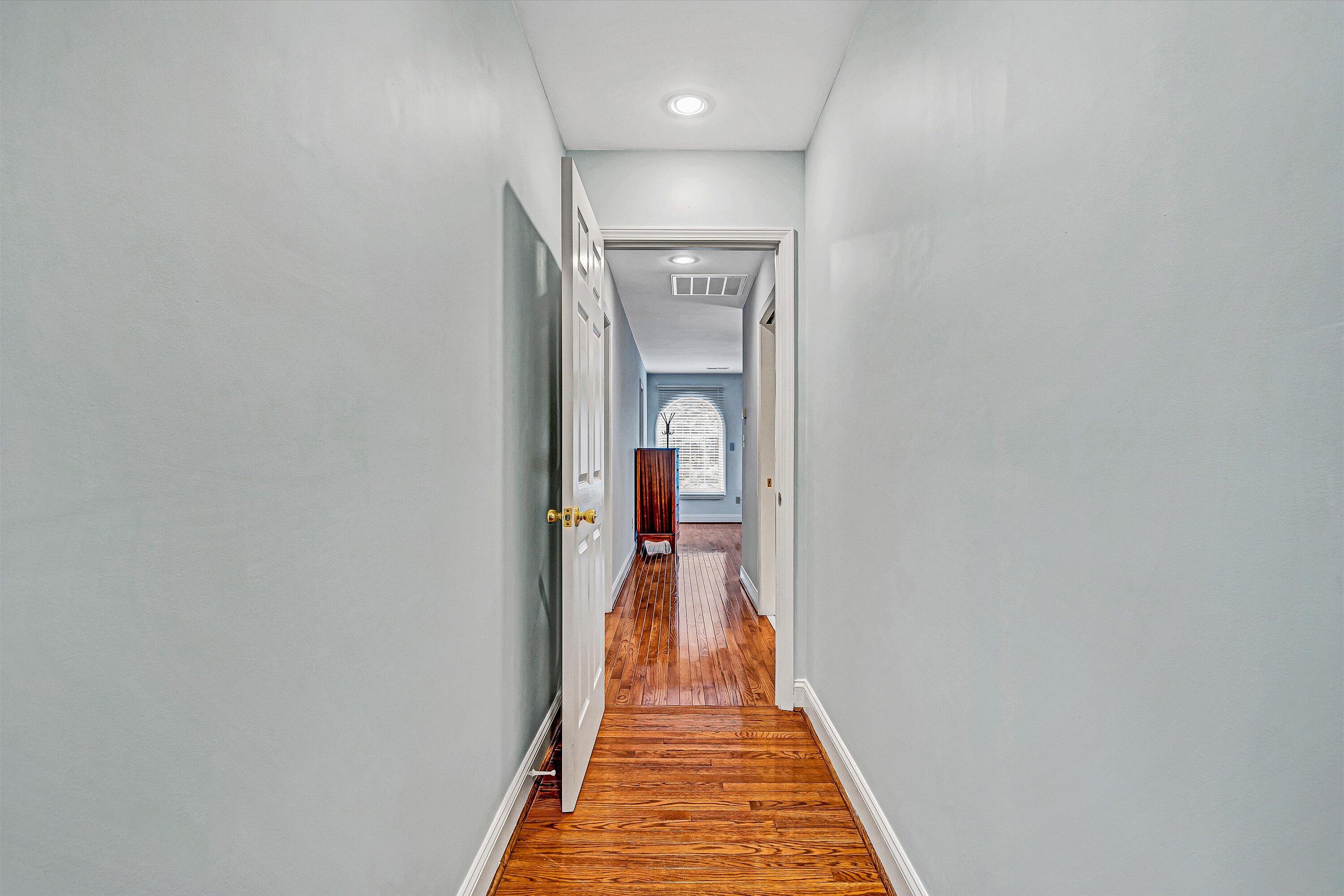 1039 Clearfield Road Southwest Roanoke, VA 24015 - Photo 18 of 44 20-VM-00665