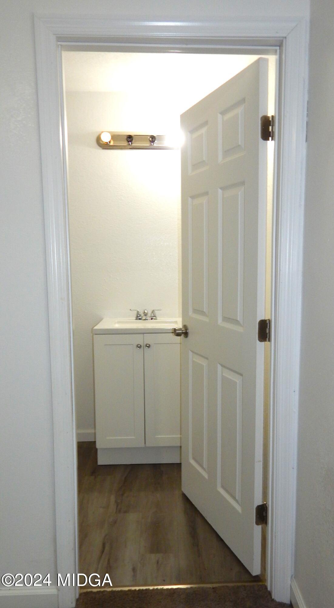 3835 Kings Park Circle Macon, GA 31217 - Photo 10 of 15 a view of walk in closet