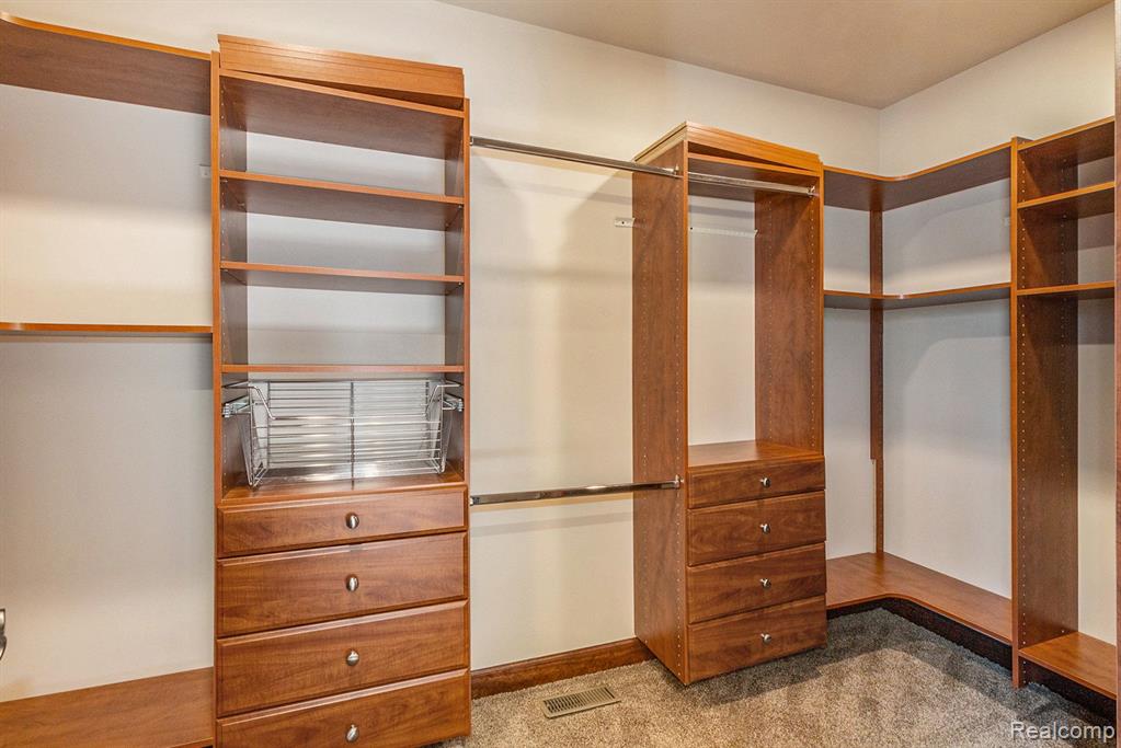 12558 Clyde Road Fenton, MI 48430 - Photo 13 of 24